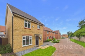 Farmyard Close | Abington Place | NN3