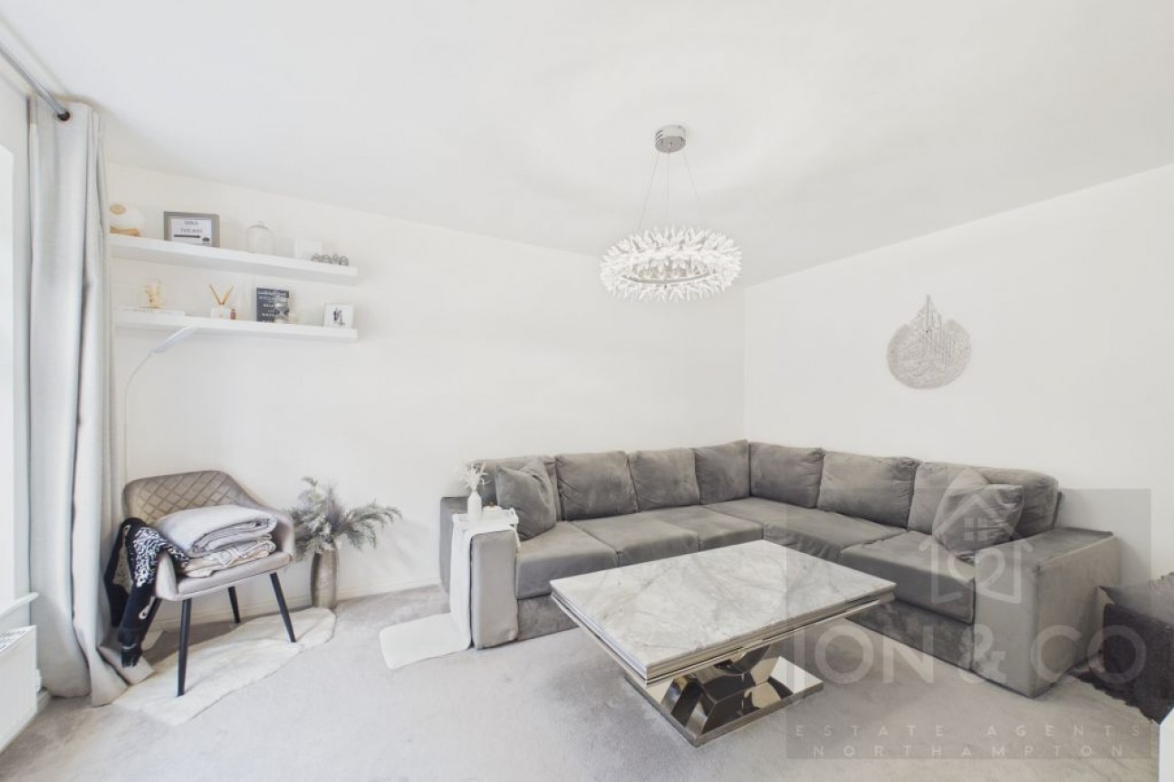 Farmyard Close | Abington Place | NN3