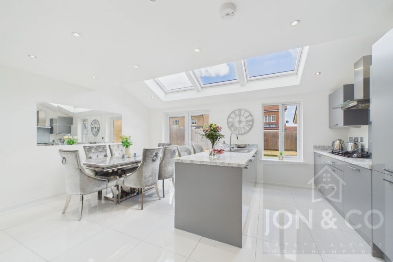 Farmyard Close | Abington Place | NN3
