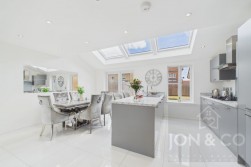 Farmyard Close | Abington Place | NN3