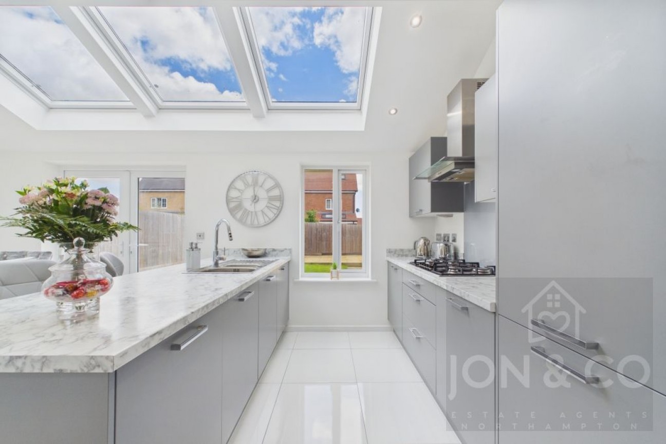 Farmyard Close | Abington Place | NN3