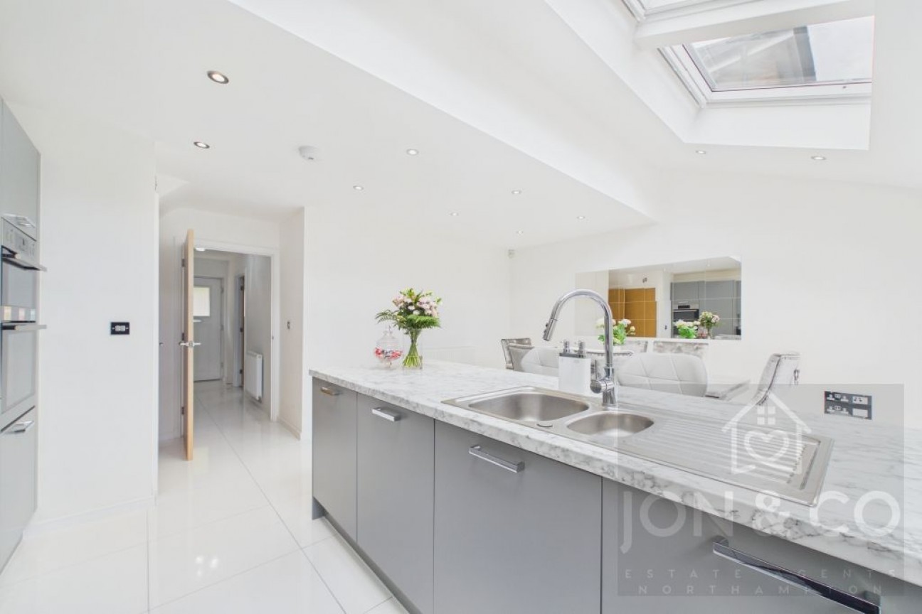 Farmyard Close | Abington Place | NN3