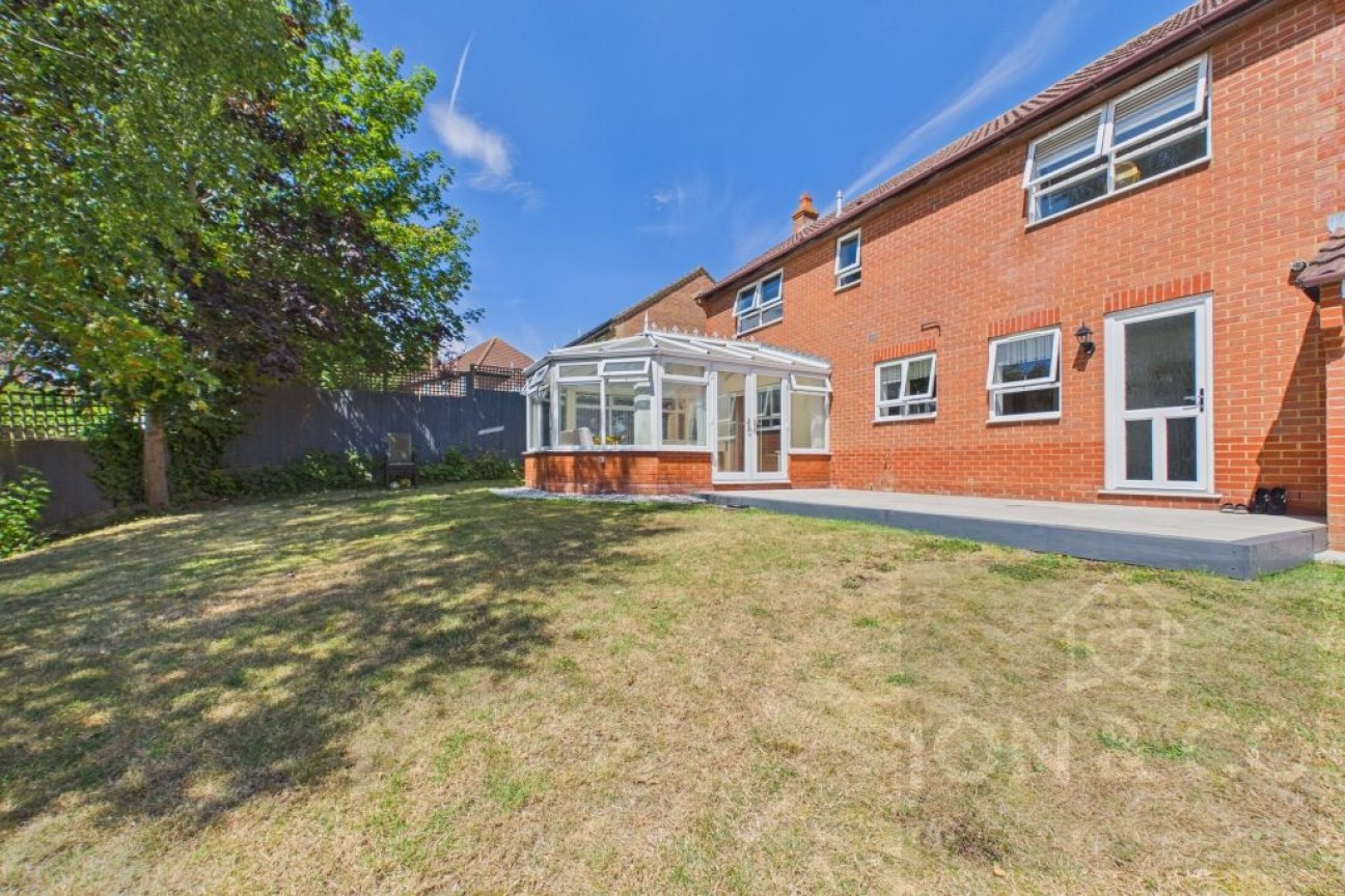 Wisteria Way | Abington Vale | NN3