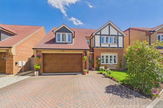 Rose Gardens | Booth Lane South | NN3