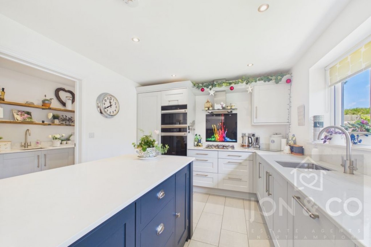 Rose Gardens | Booth Lane South | NN3