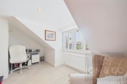 Rose Gardens | Booth Lane South | NN3