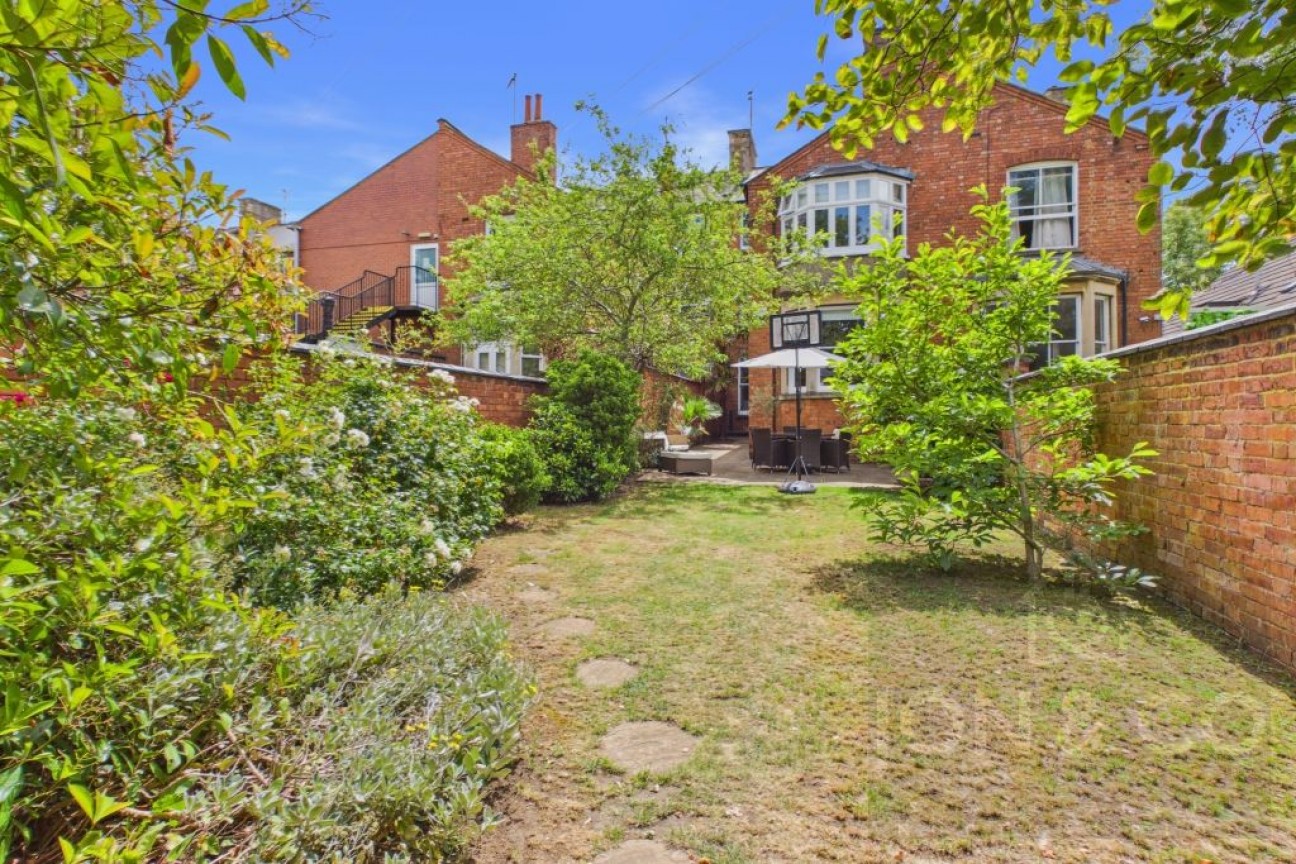 St Georges Avenue | Northampton | NN2