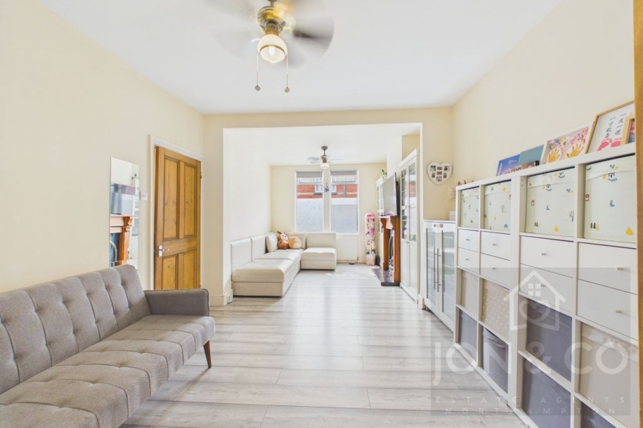 Artizan Road | Abington | NN1