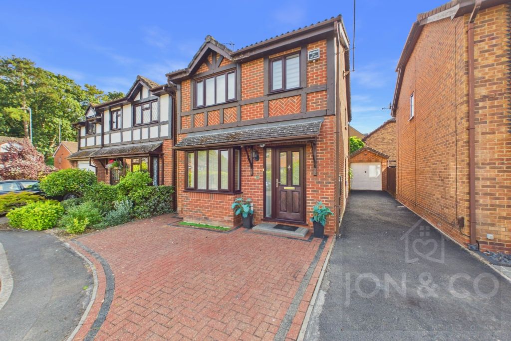 Atlee Close | Spinney Hill | NN3