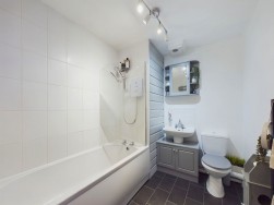 Whiting Court | Moulton | NN3