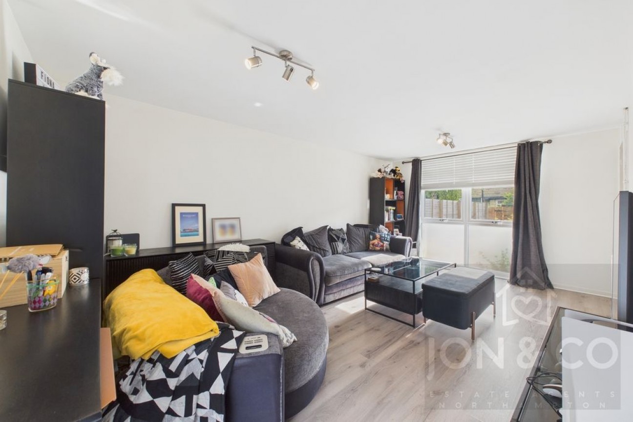 Appleby Walk | Lake View | NN3