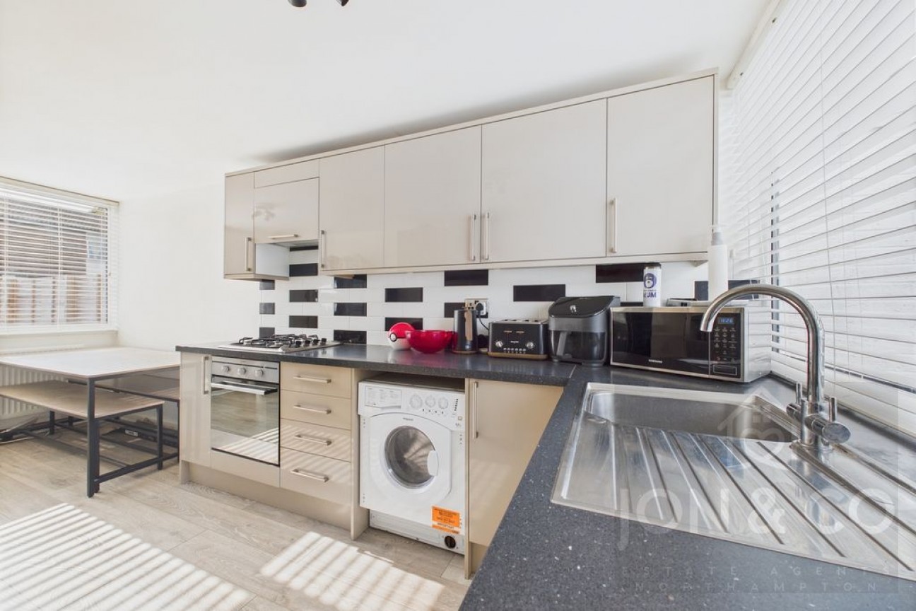 Appleby Walk | Lake View | NN3