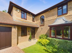 Oakmont Close | Collingtree Park | NN4