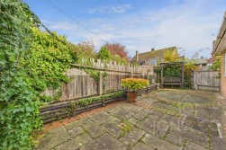 Broadmead Avenue | Northampton | NN3