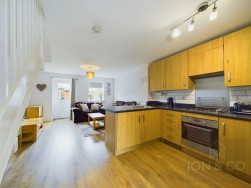 Spring Close | Moulton | NN3