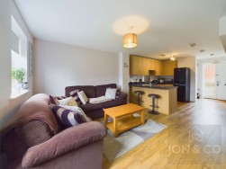 Spring Close | Moulton | NN3