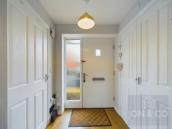Spring Close | Moulton | NN3