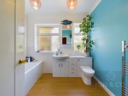 Park View, Moulton, NN3