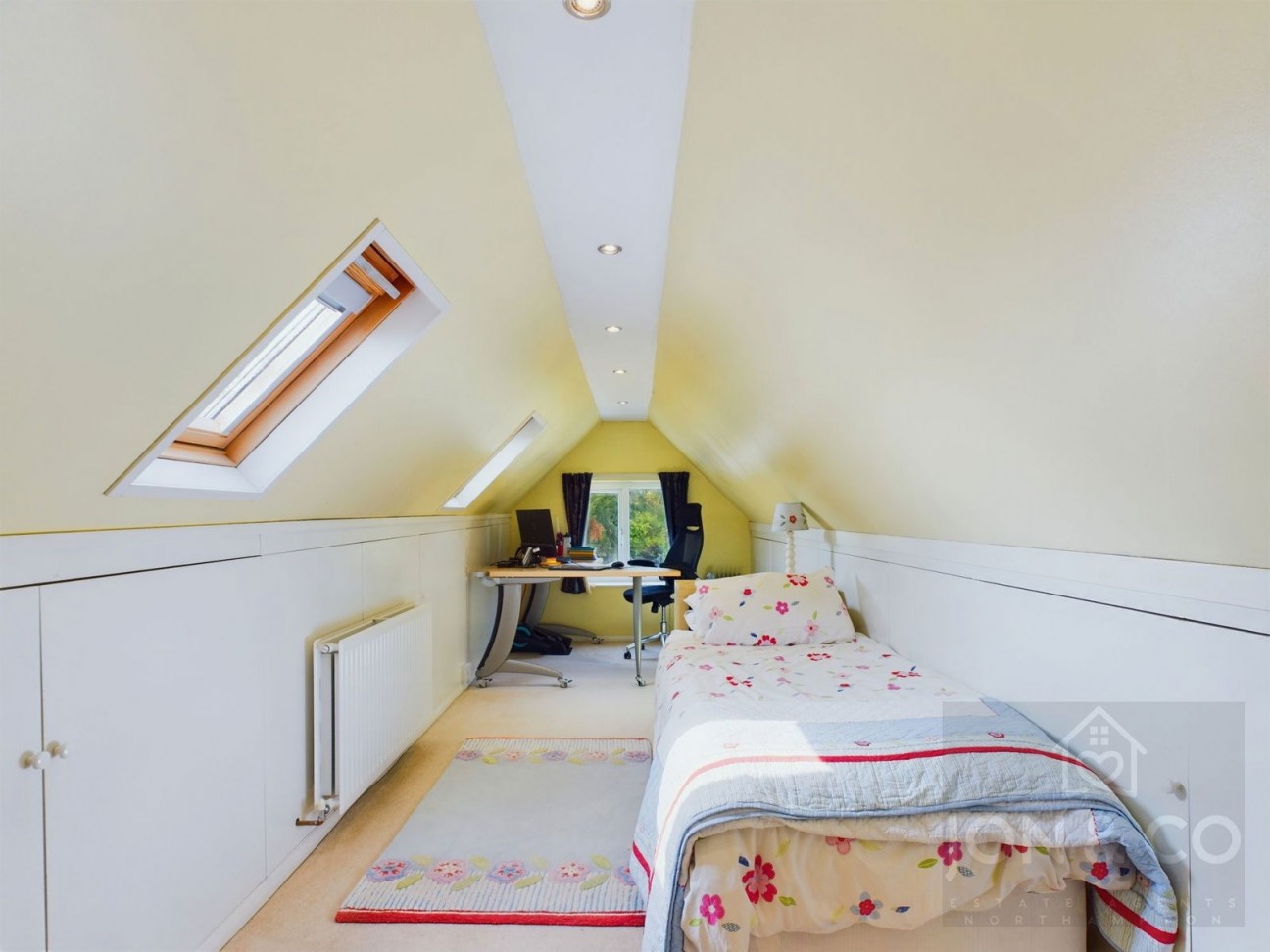 Park View, Moulton, NN3
