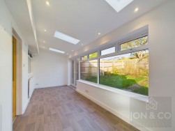 Wentworth Way | Links View | NN2
