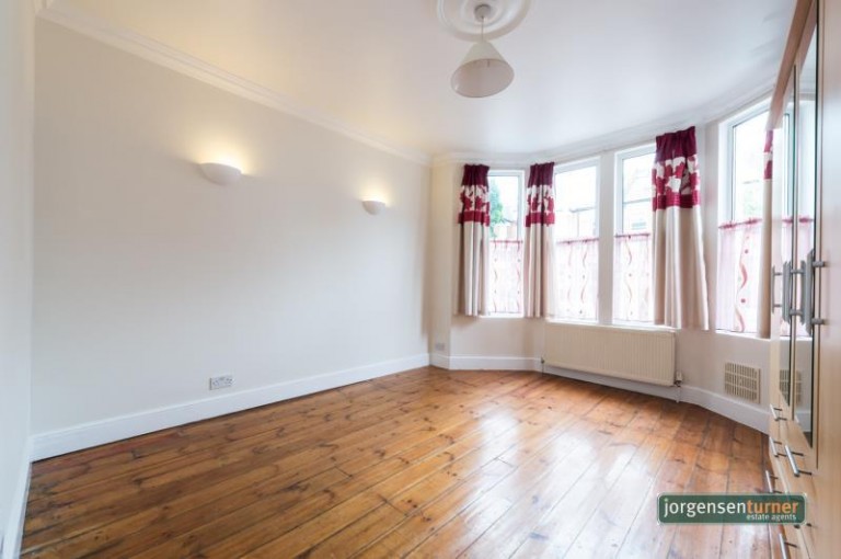 Summerlands Avenue, Acton, W3