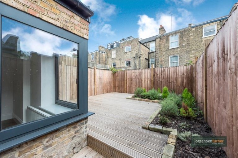 Bravington Road, Queens Park, W9