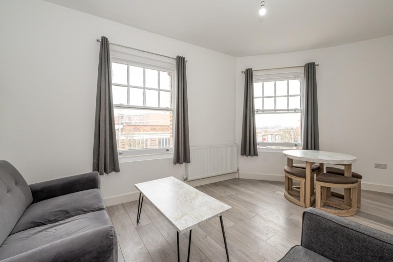 High Street, Acton, W3