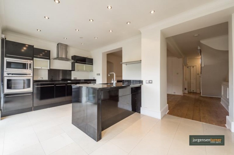 Milfoil Street, Shepherds Bush, W12