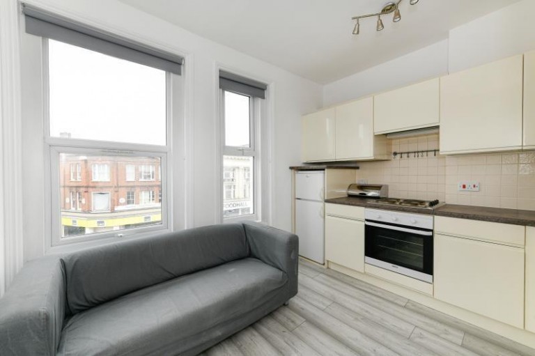 Kilburn High Road, Kilburn