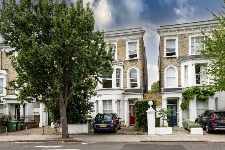 Boscombe Road, Shepherds Bush, W12 9HP