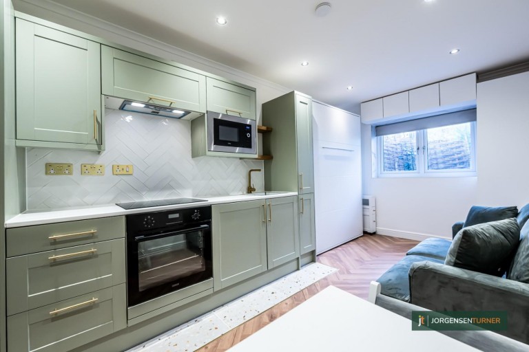 Brondesbury road, Kilburn, NW6