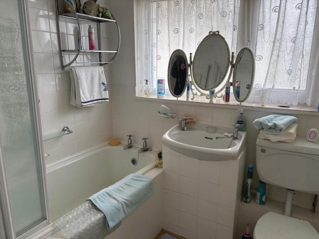 Image for Thorpe Lane, Almondbury, Huddersfield