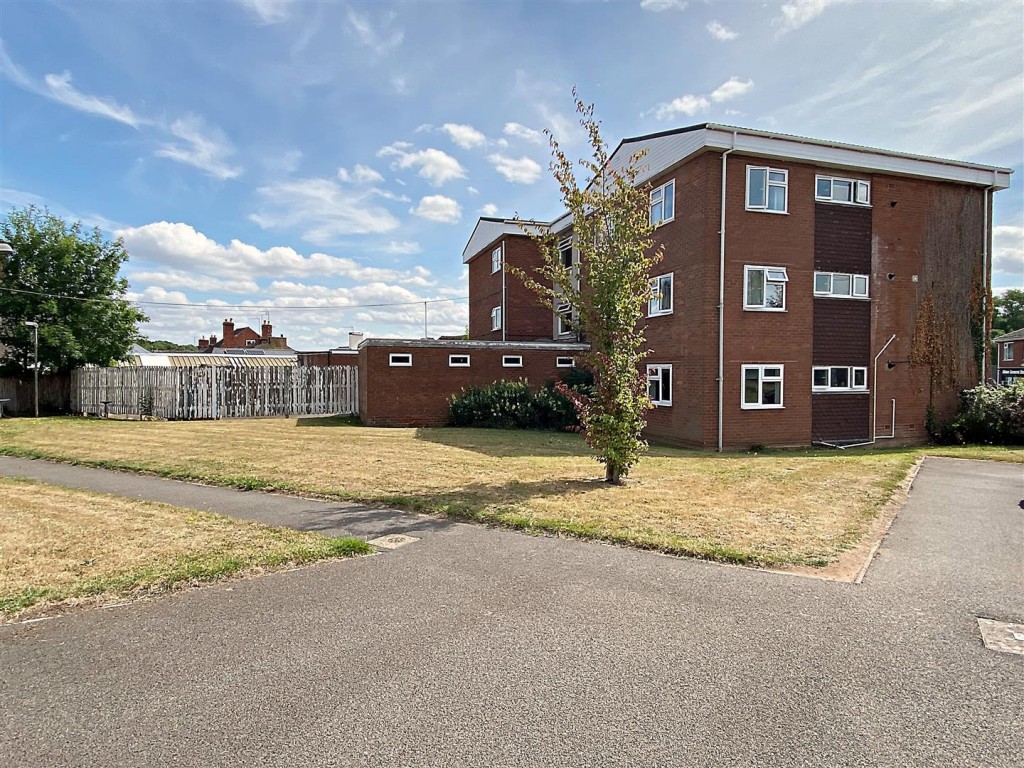 Albion Street, Kenilworth