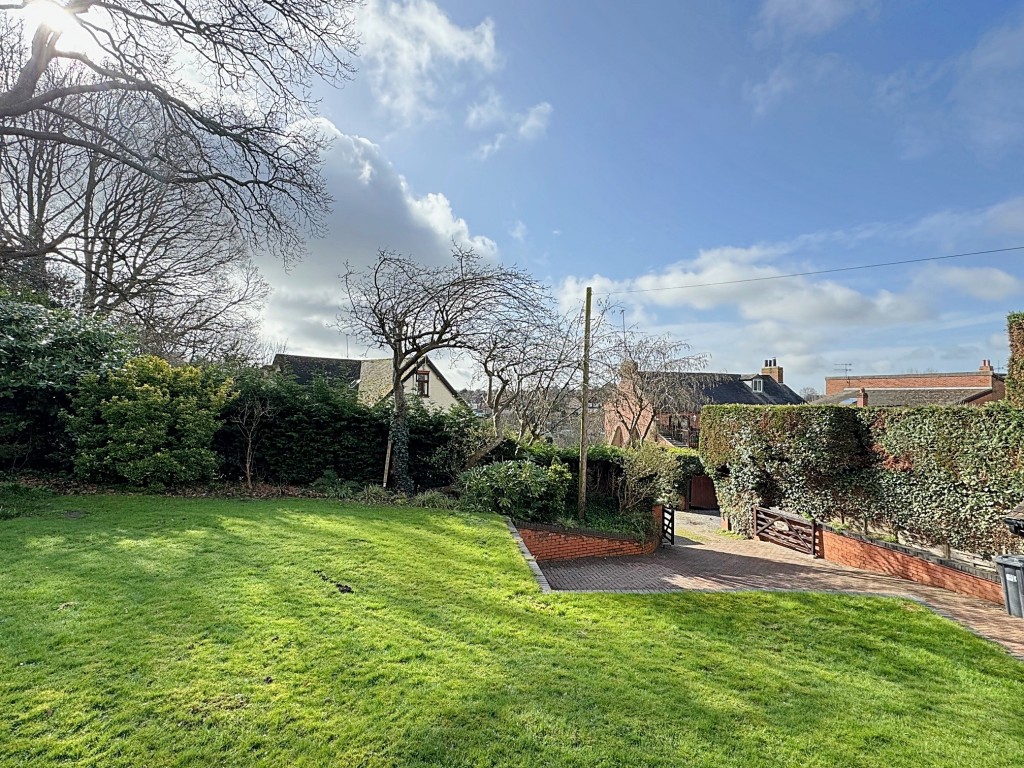 Lower Ladyes Hills, Kenilworth