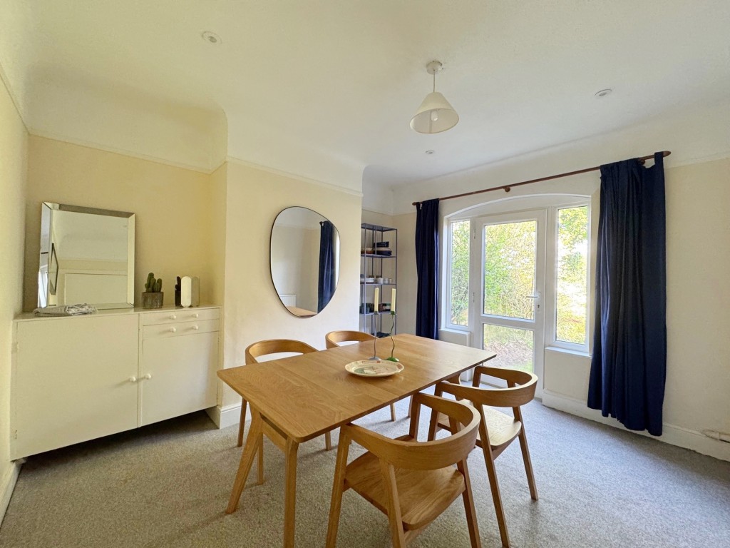 Avenue Road, Kenilworth