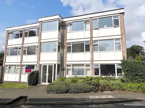 Alpine Court, Kenilworth