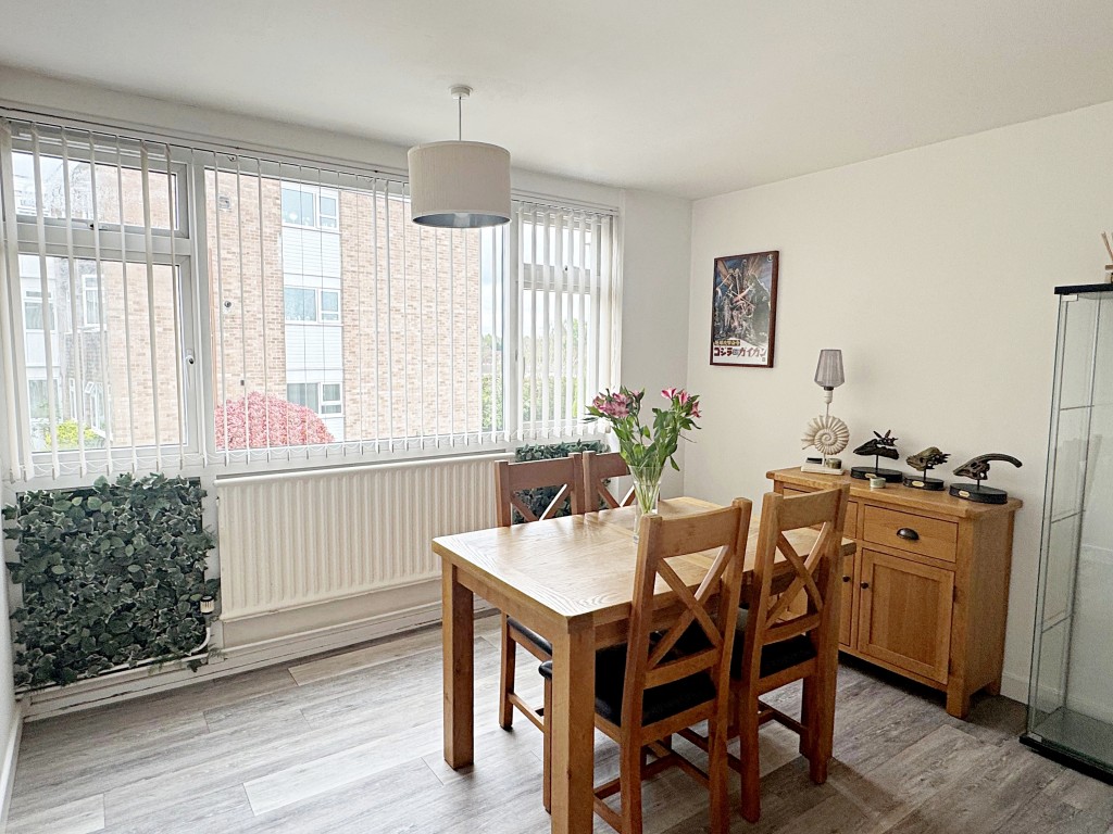Alpine Court, Kenilworth