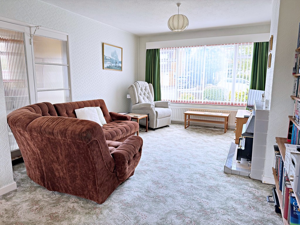 Laburnum Avenue, Kenilworth