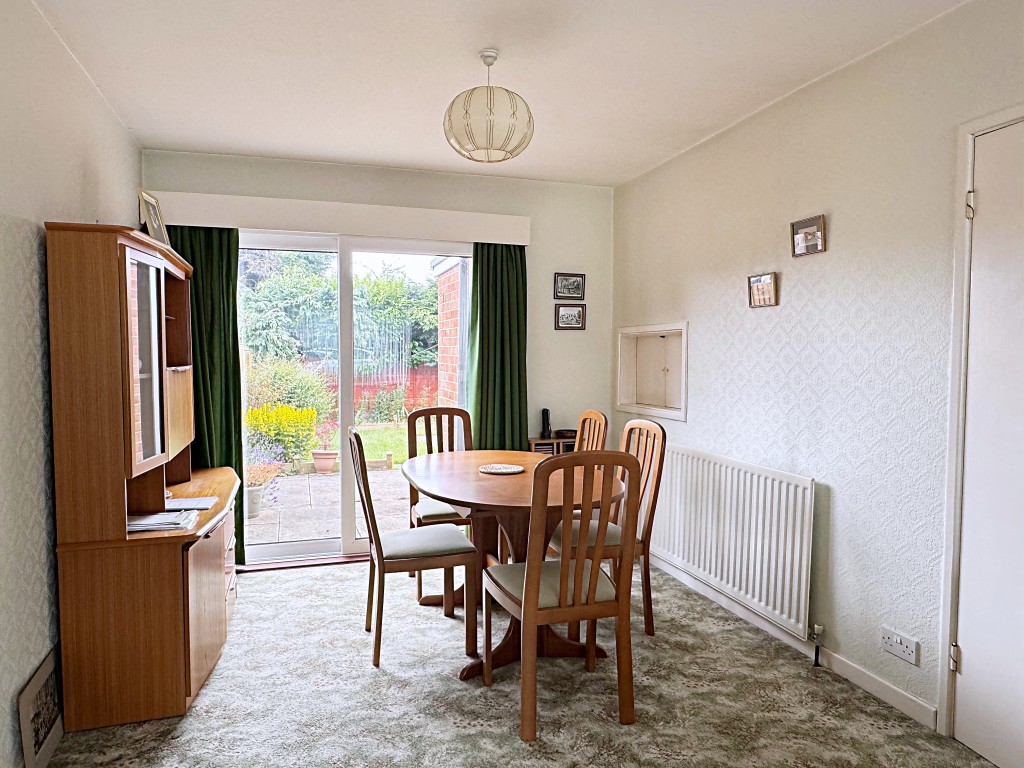 Laburnum Avenue, Kenilworth