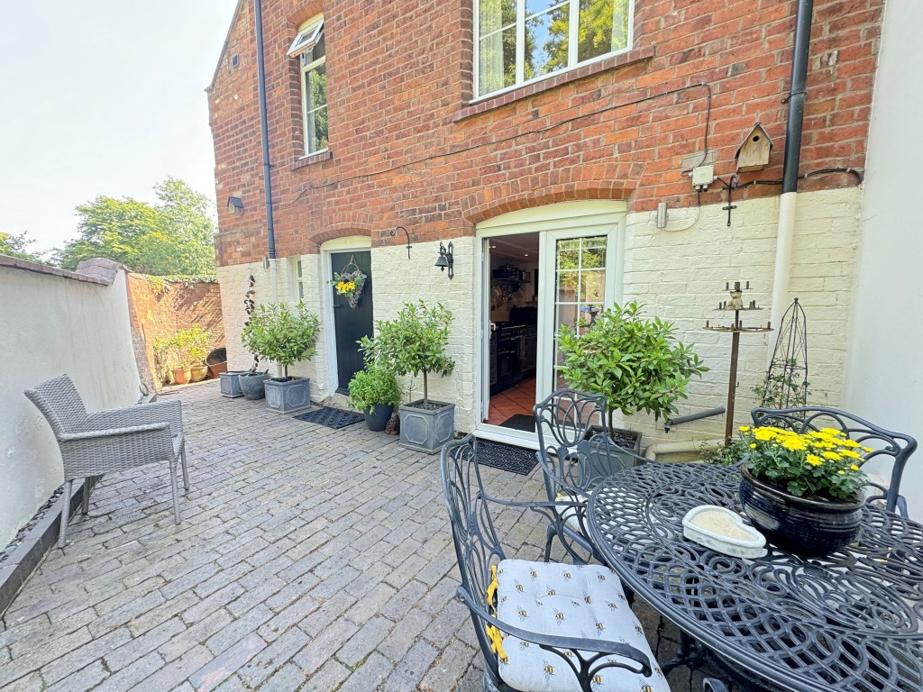 Castle Grove, Kenilworth