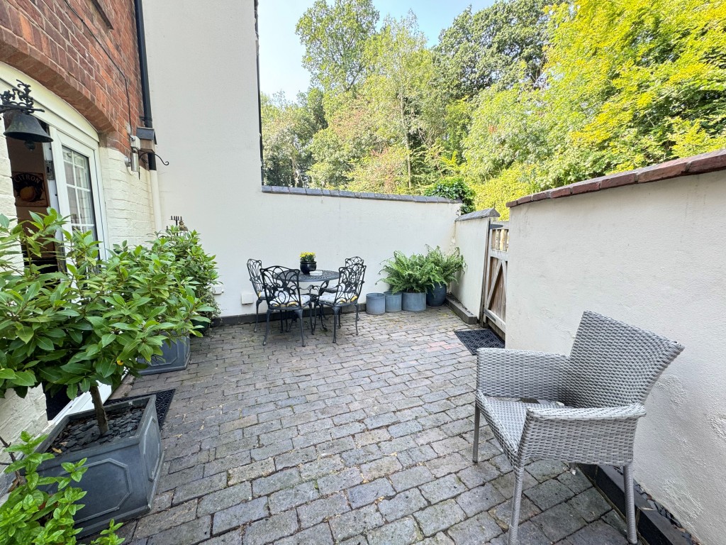 Castle Grove, Kenilworth