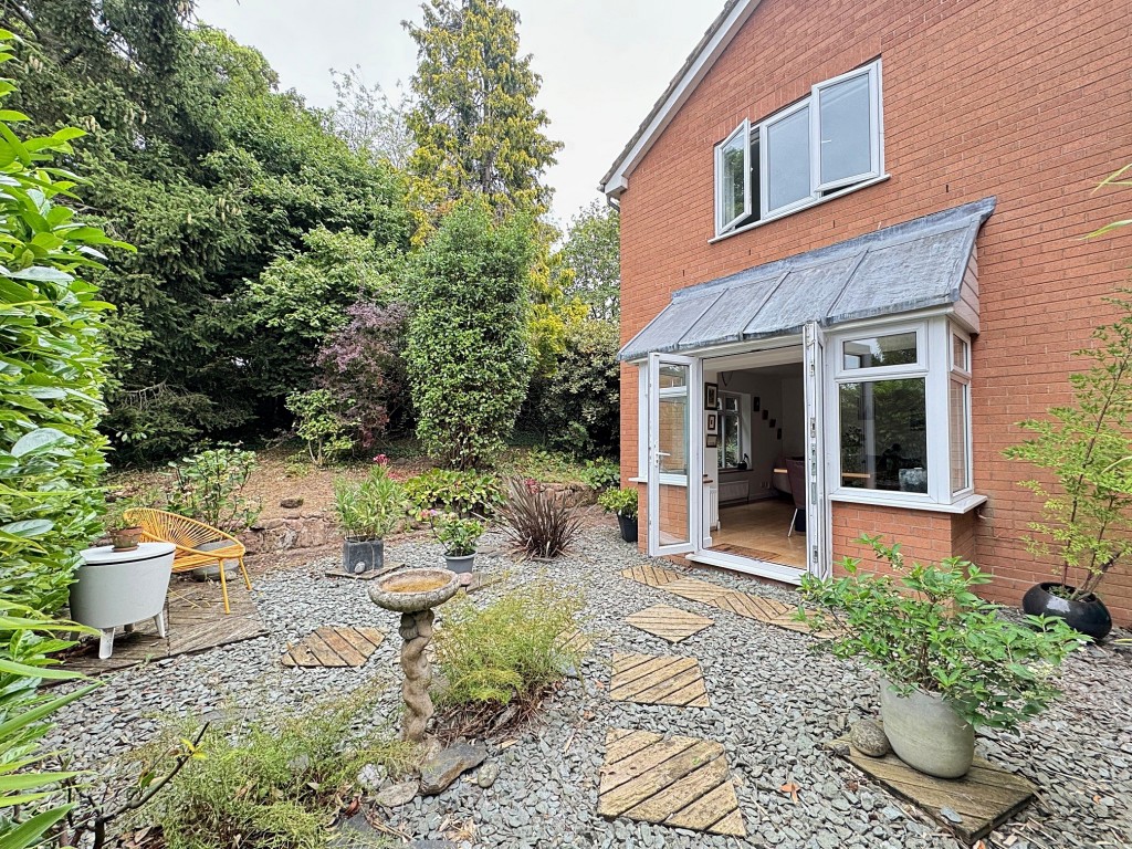 Borrowell Lane, Kenilworth