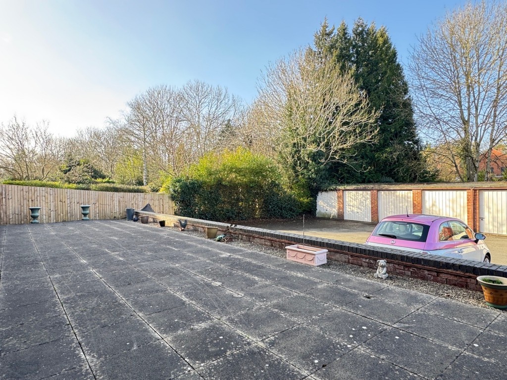 School Lane, Kenilworth