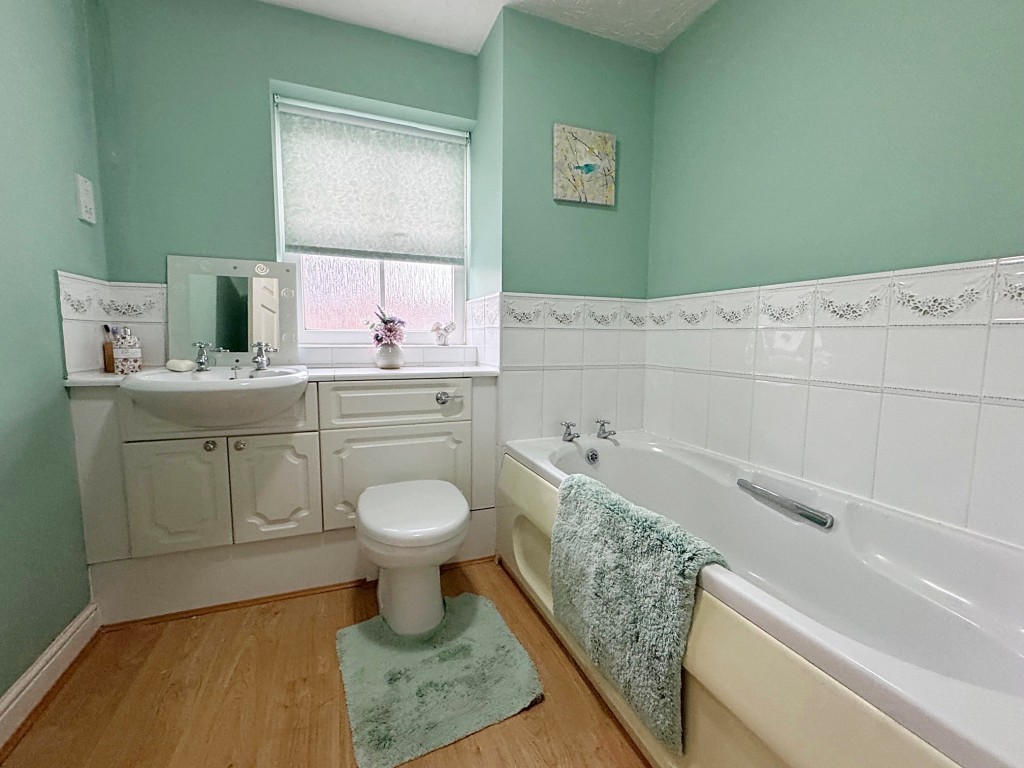 Swift Close, Kenilworth