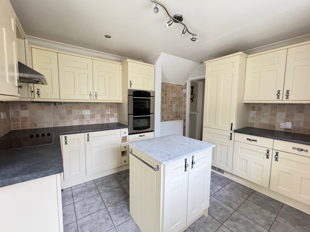 Thirlestane Close, Kenilworth