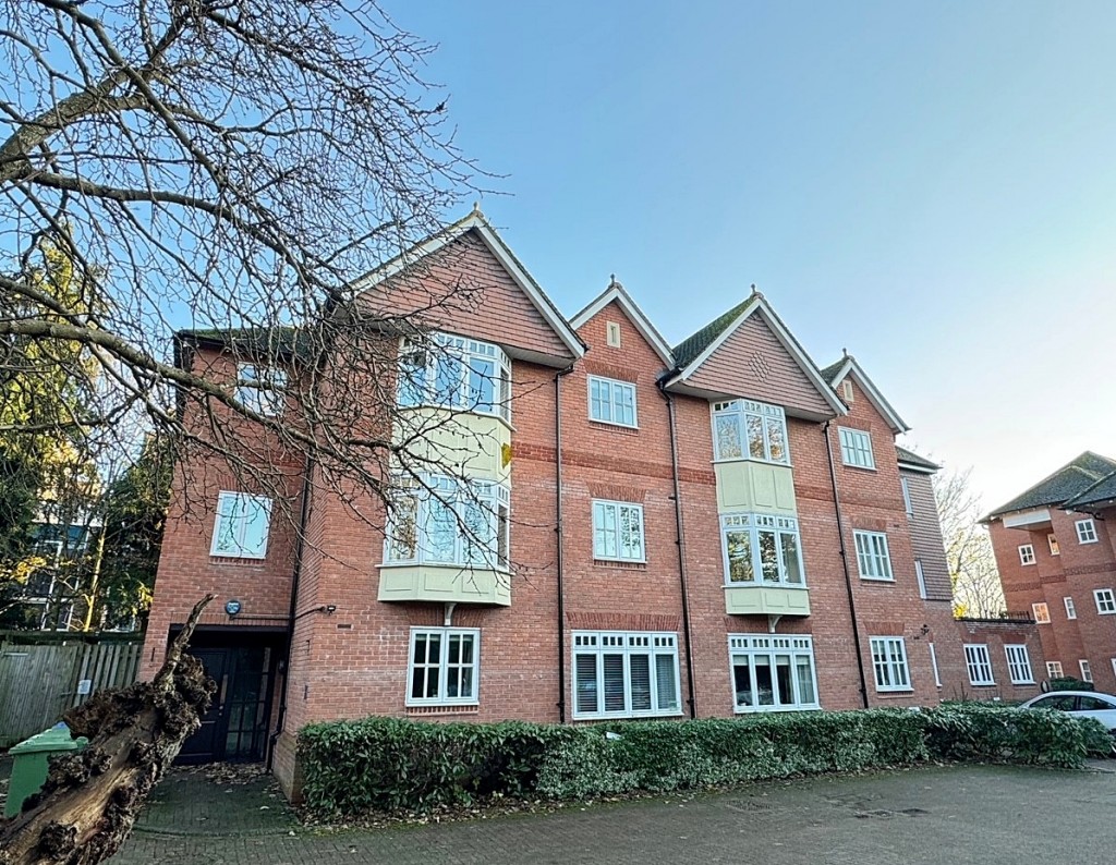 Mulberry Court, Kenilworth