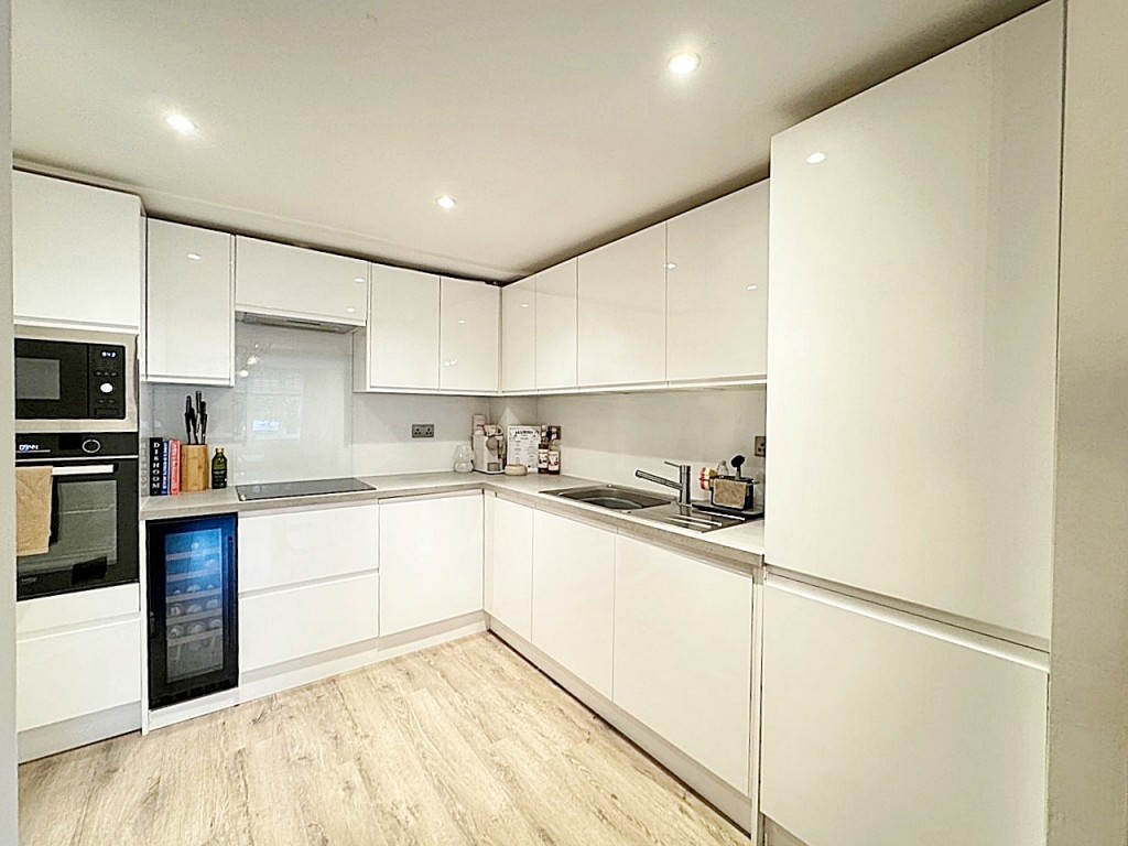 Mulberry Court, Kenilworth