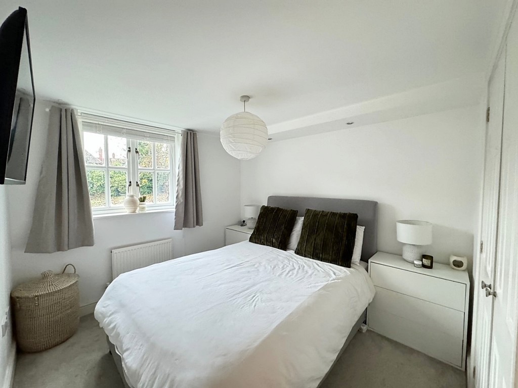 Mulberry Court, Kenilworth