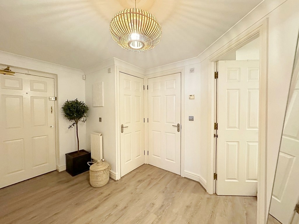 Mulberry Court, Kenilworth