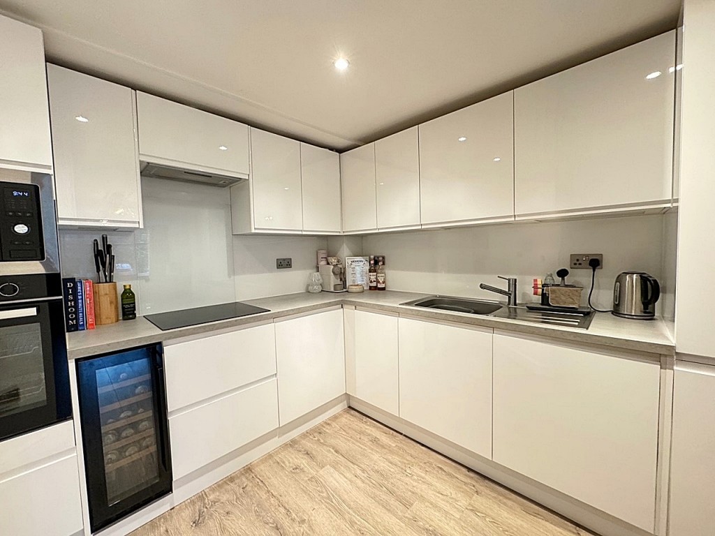 Mulberry Court, Kenilworth